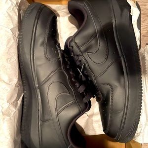 Black Air Force 1’s